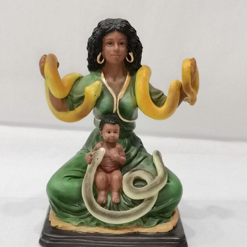 SANTA MARTA DOMINADORA 22 CM