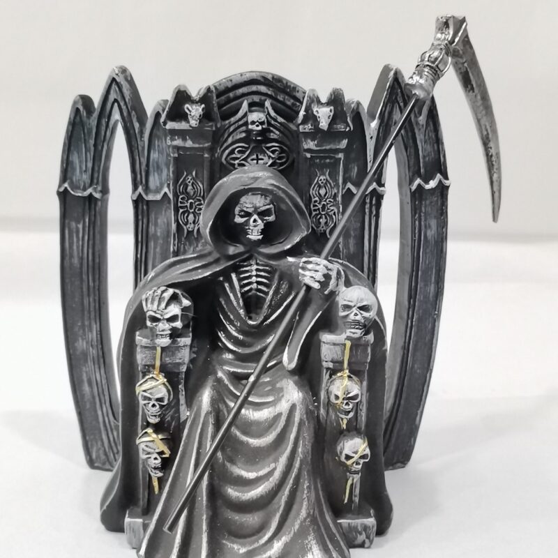 SANTA MUERTE NEGRA SENTADA 15 CM