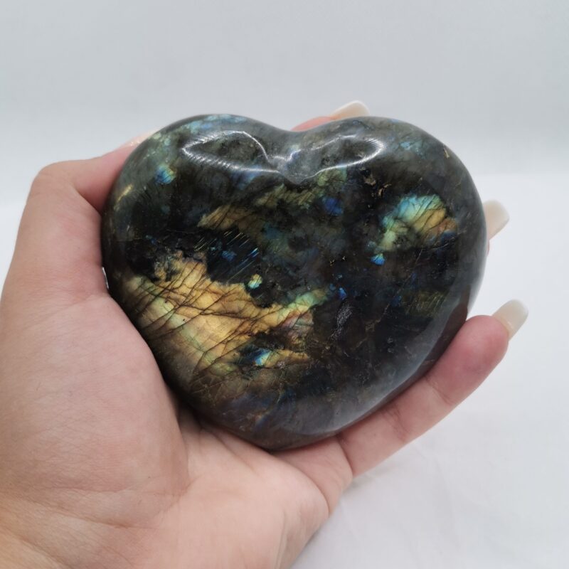 CORAZON DE LABRADORITA 381 GRAMOS