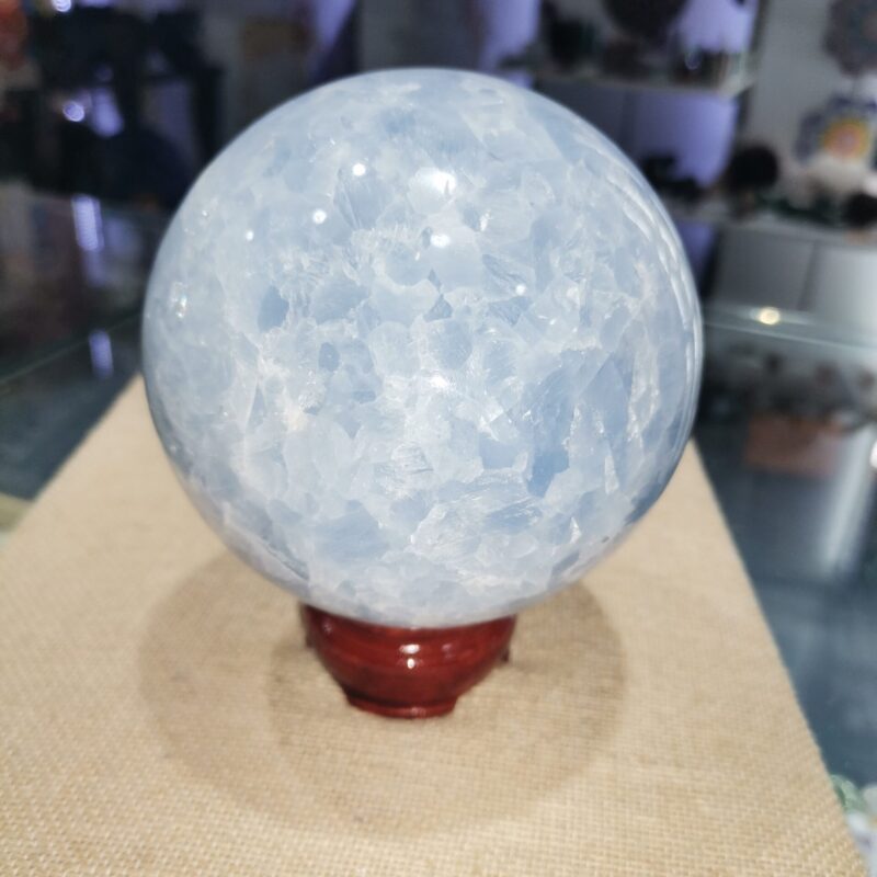 ESFERA DE CELESTINA 1260 GRAMOS