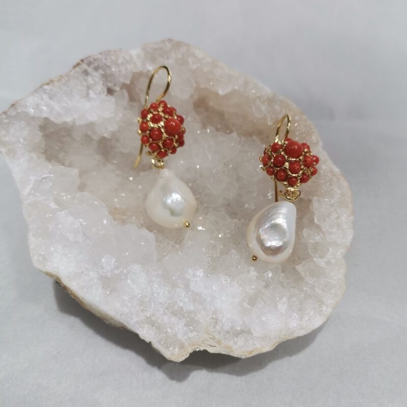 PENDIENTES CORAL BOTON CHARRO Y PERLA NATURAL PLATA BAÑO ORO