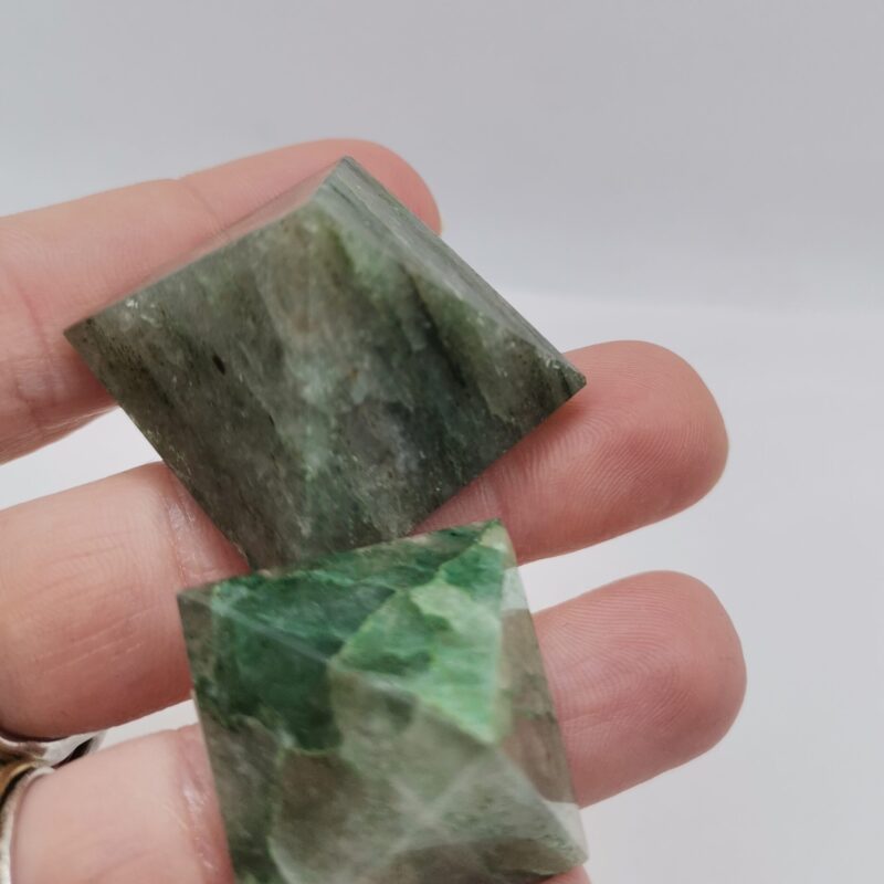 PIRAMIDE FLUORITA 20