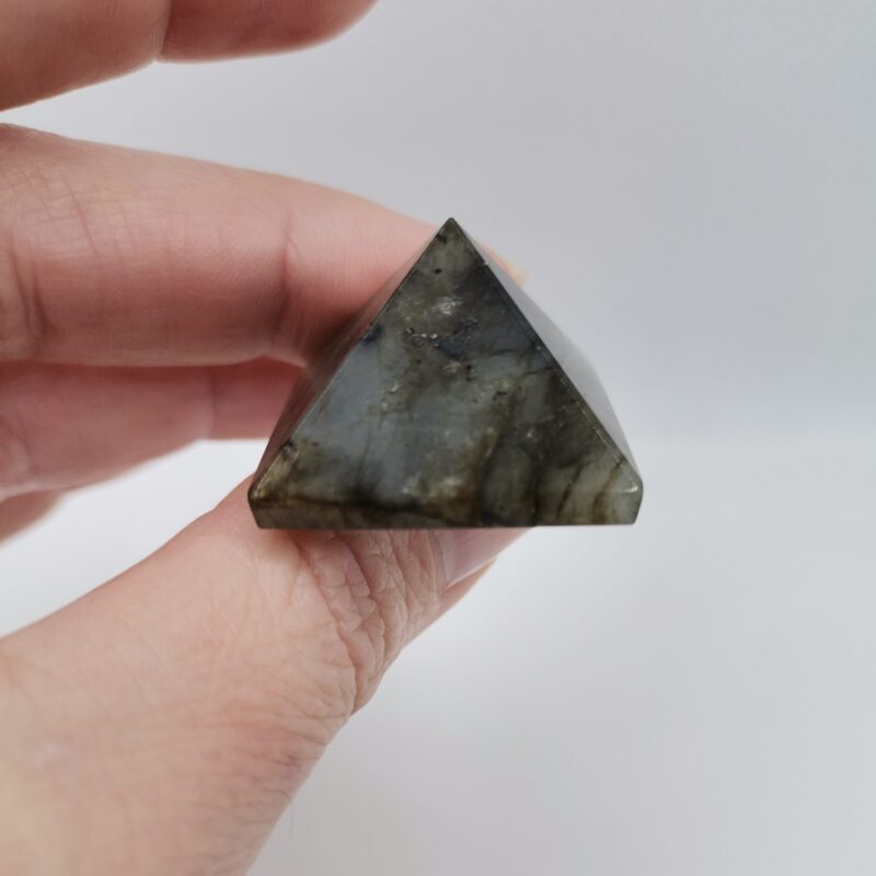 PIRAMIDE LABRADORITA 20