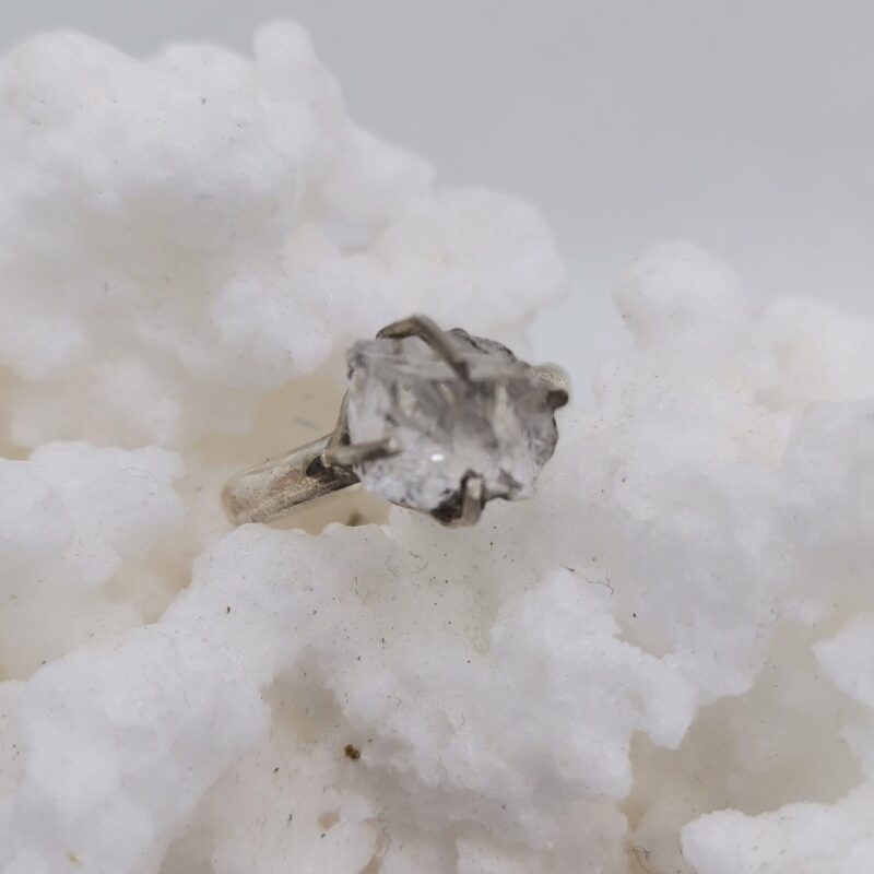 ANILLO PLATA CUARZO BLANCO EN BRUTO ANCHADO