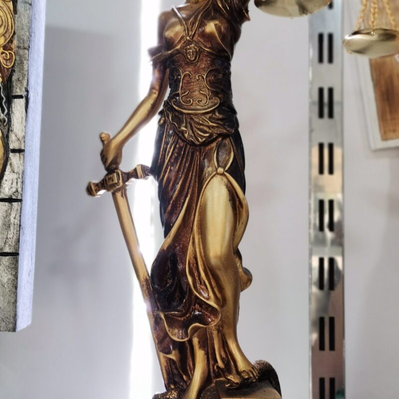 DAMA DE LA JUSTICIA 40 CM