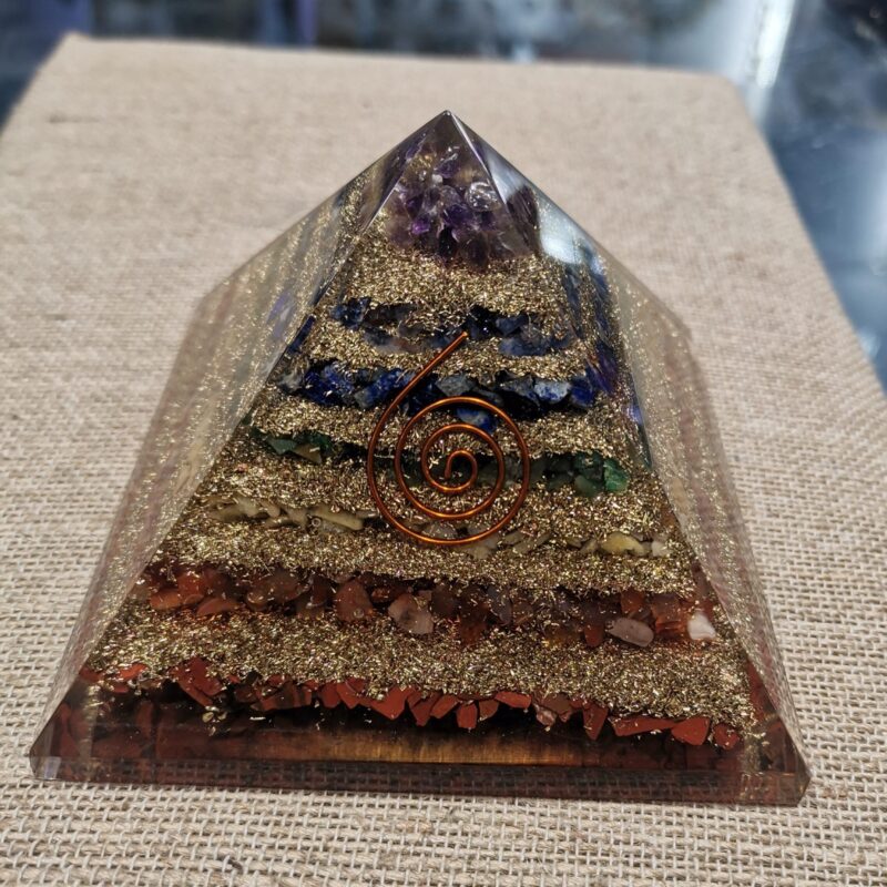 PIRAMIDE ORGONITA 7 CHAKRAS 50