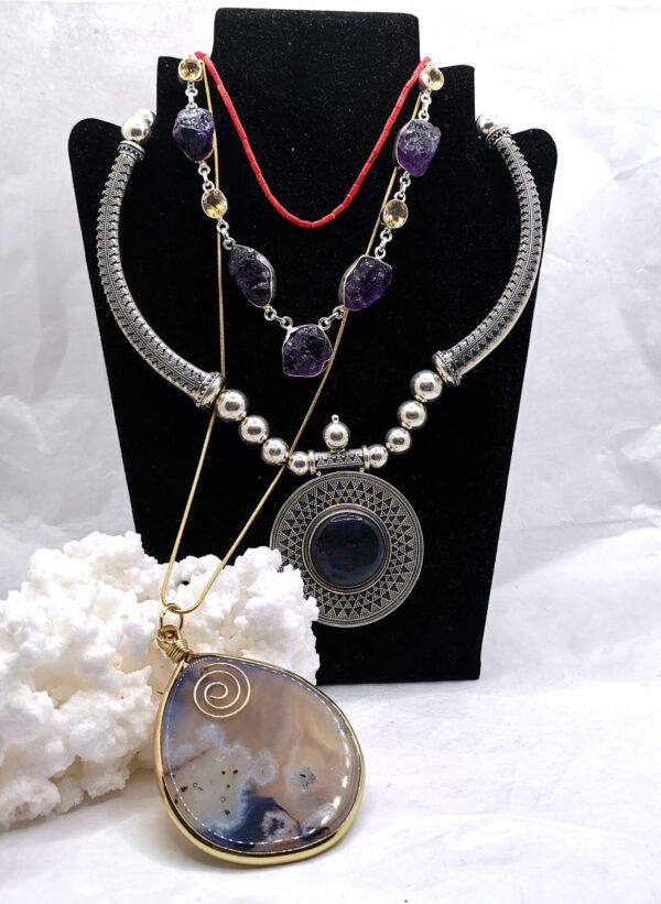 COLLARES CON PIEDRAS NATURALES