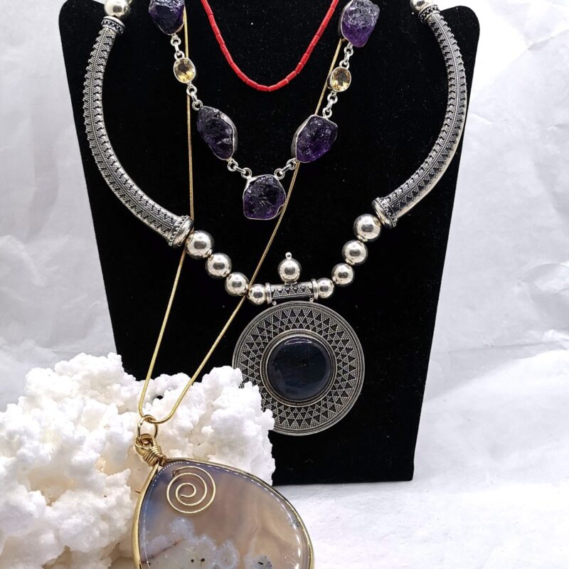 COLLARES CON PIEDRAS NATURALES