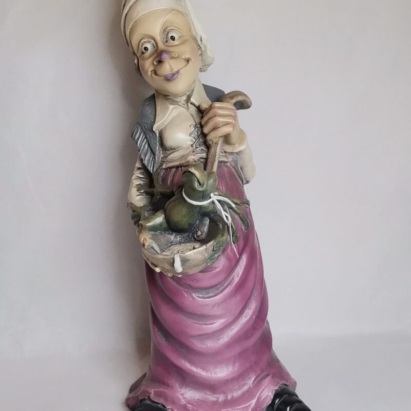 FIGURA DE BRUJA CUCHARON