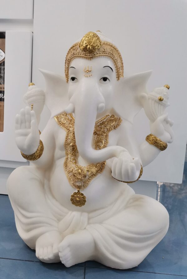 GANESHA BLANCA Y DORADA SENTADA 36 CM