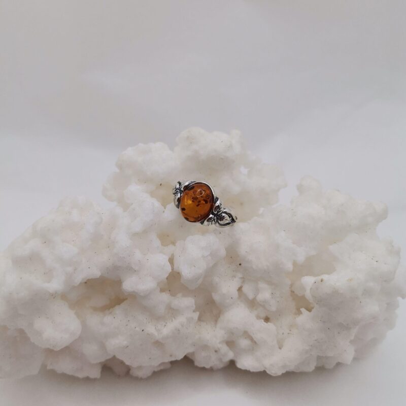 ANILLO AMBAR OVALADO PLATA HOJAS