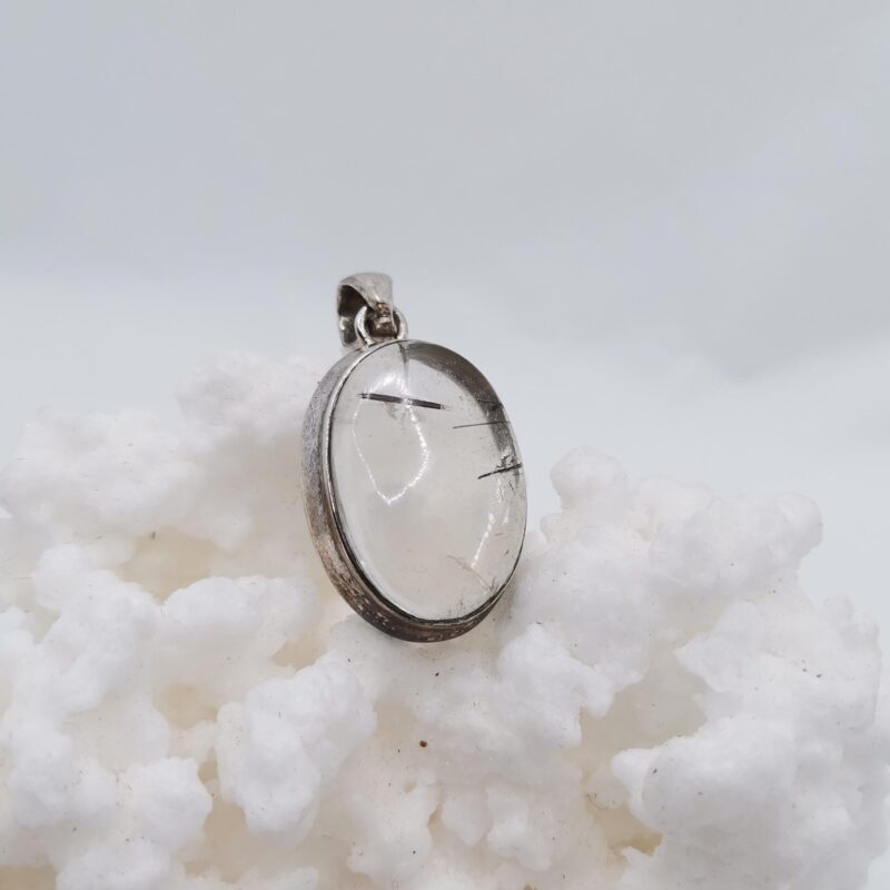 COLGANTE DE PLATA CUARZO BLANCO CON TURMALINA NEGRA OVALO