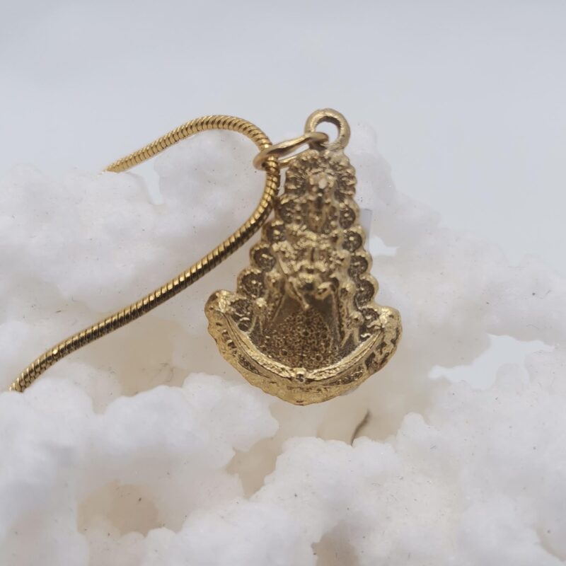 VIRGEN DEL ROCIO Y CADENA PLATA ORO