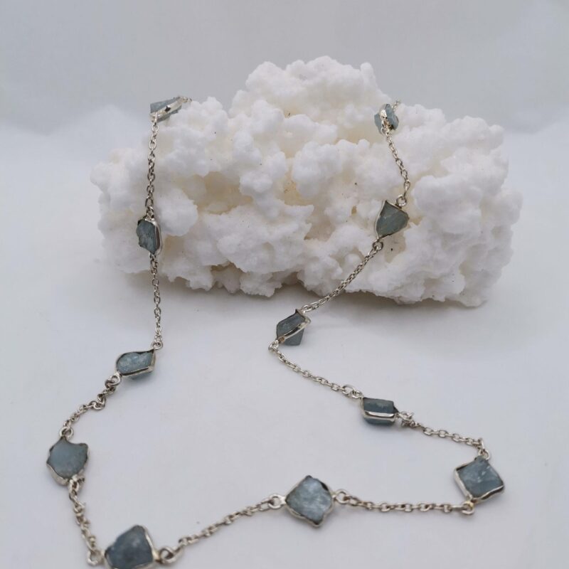 COLLAR MINERAL AGUA MARINA PLATA BRUTO
