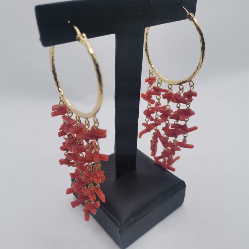 PENDIENTE ARO CORAL CHIPS EN CADENA PLATA ORO