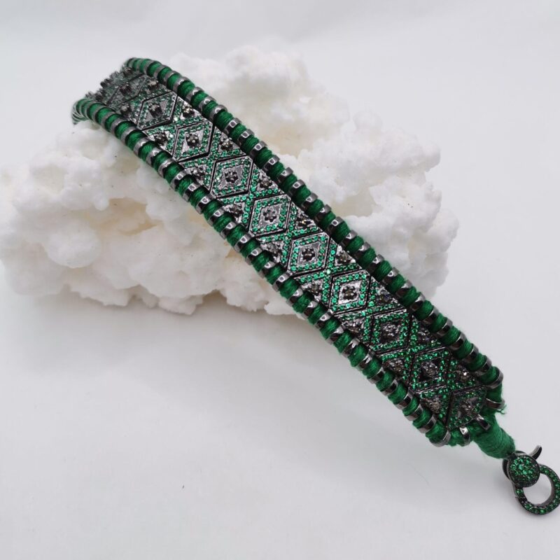 PULSERA PUNTAS DIAMANTE MOISSANITA Y ESMERALDAS MACRAME