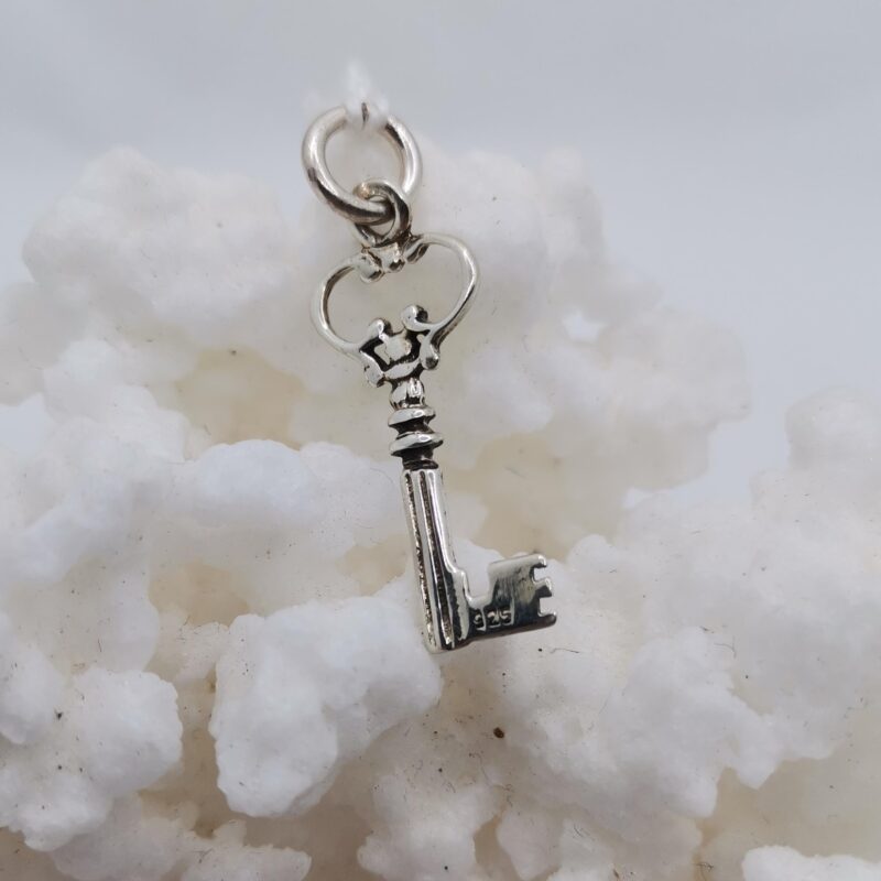 COLGANTE LLAVE PLATA