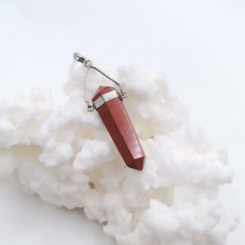 COLGANTE PUNTA DE JASPE ROJO PLATA 20