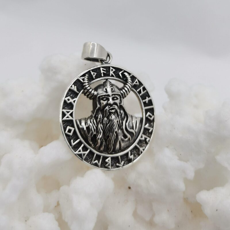 COLGANTE VIKINGO RUNAS PLATA