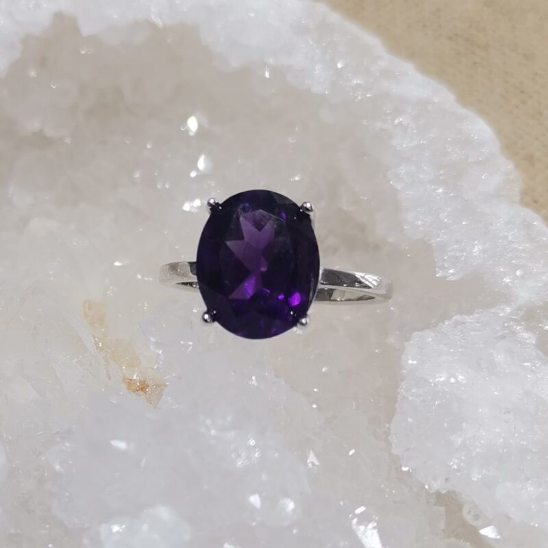 ANILLO PLATA AMATISTA OVALADA PREMIUM