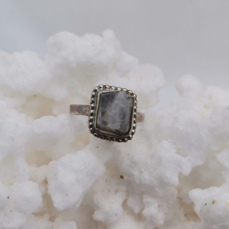 ANILLO PLATA CUARZO AHUMADO EN BRUTO LABRADO