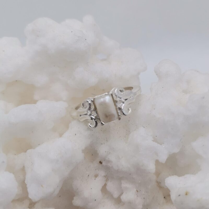ANILLO PLATA PERLA NACARADA RECTANGULO PEQ