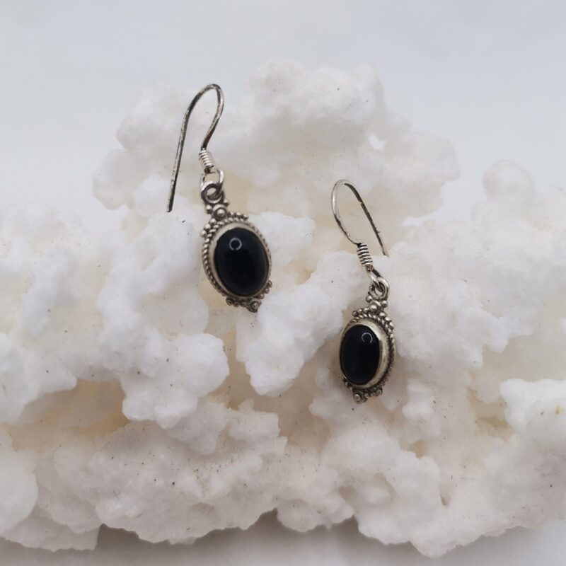 PENDIENTE PLATA ONIX NEGRO OVALADO GRABADO 84