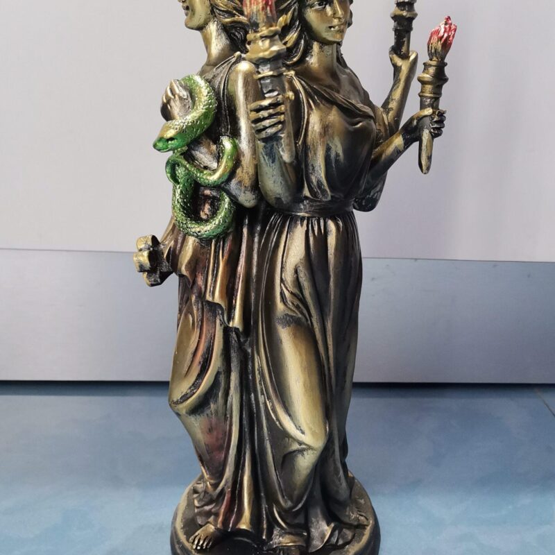 FIGURA HECATE 28 CM