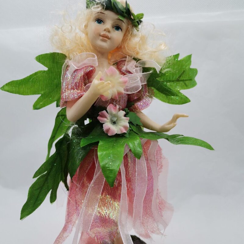 FIGURAS HADAS RESINA Y TELA