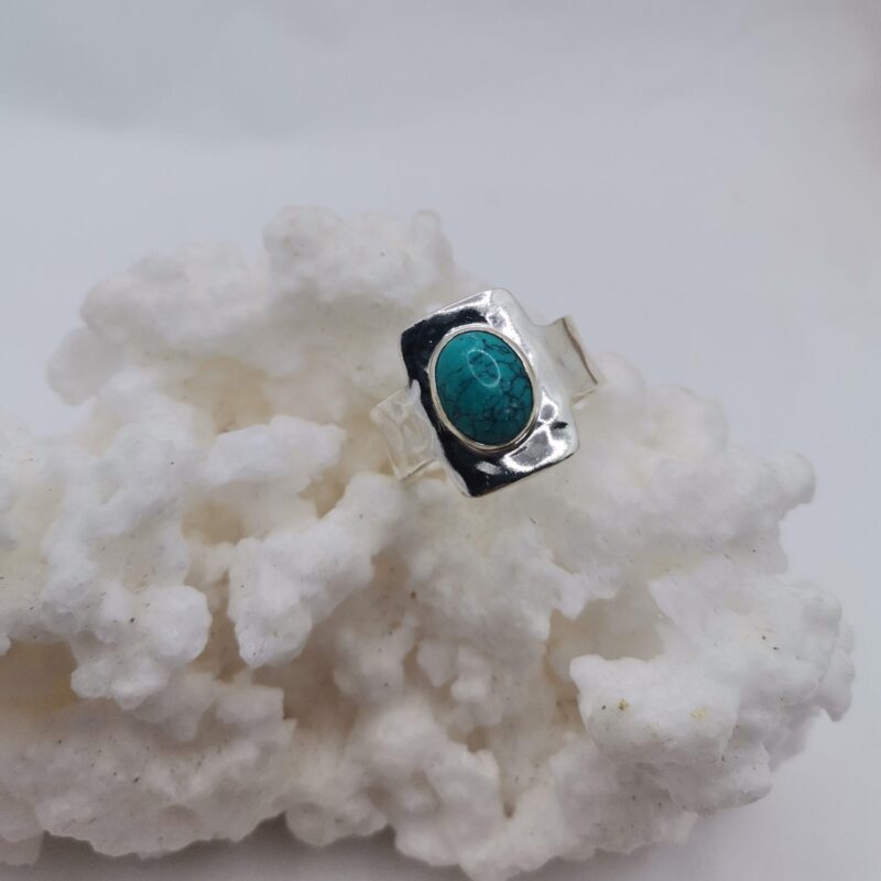 ANILLO TURQUESA OVALADA Y PLATA CUADRADA