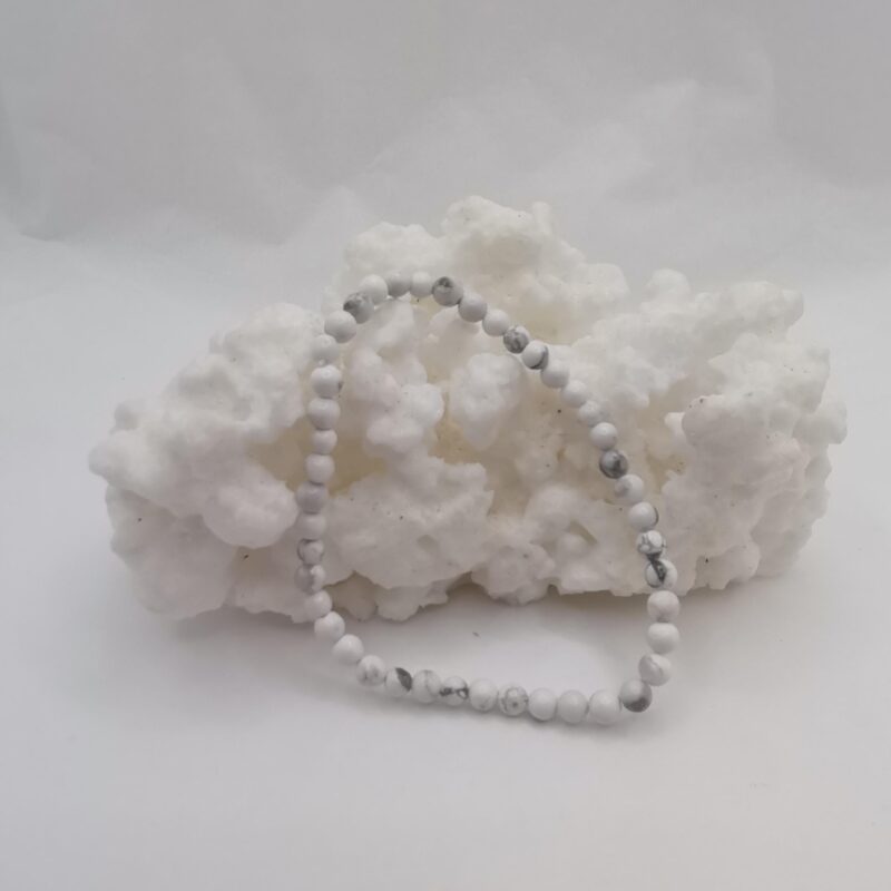 PULSERA MINERAL HOWLITE BLANCO 6 MM