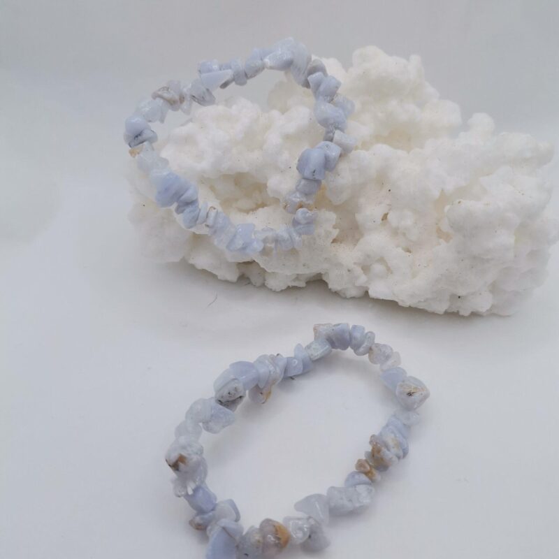 PULSERA MINERAL CHIP CALCEDONIA