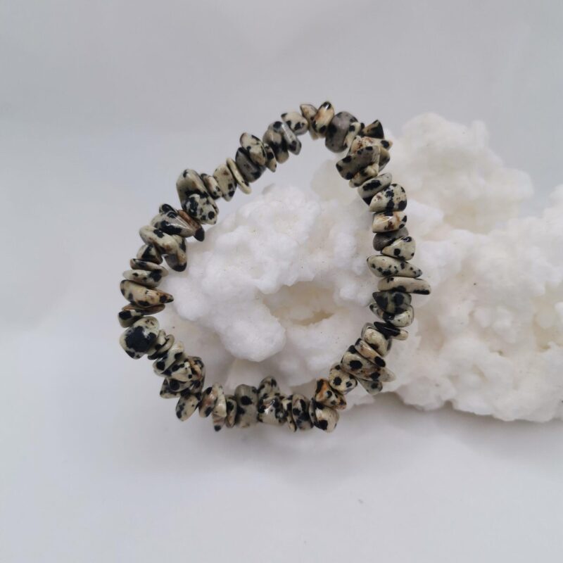 PULSERA MINERAL CHIP JASPE DALMATA