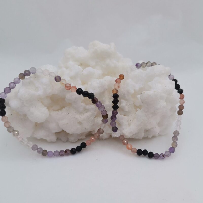 pulsera mineral flateado 4 mm onix, cuarzo blanco, carneola y amatista