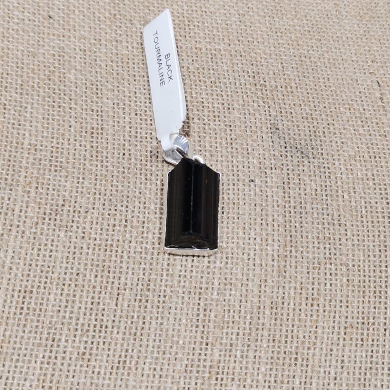 COLGANTE PLATA TURMALINA SIN PULIR 40