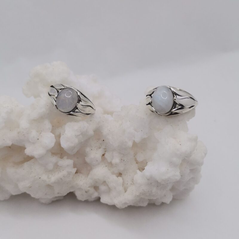 ANILLO PLATA PIEDRA LUNA OVALADO HOJAS