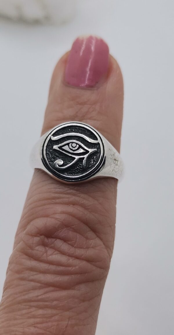 ANILLO PLATA OJO DE HORUS REDONDO - Imagen 2