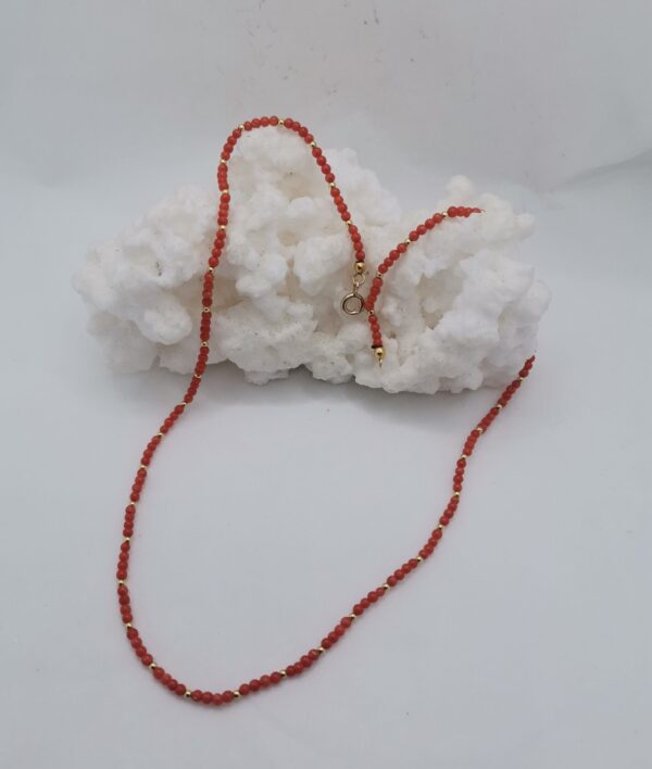 COLLAR PLATA BAÑO ORO Y CORAL 2 MM