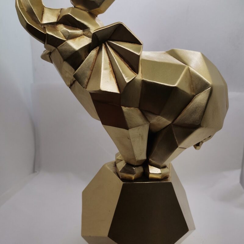 ELEFANTE DORADO FUTURISTA
