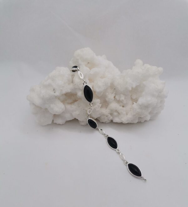 PULSERA PLATA Y AZABACHE OVALADO DOS PUNTAS