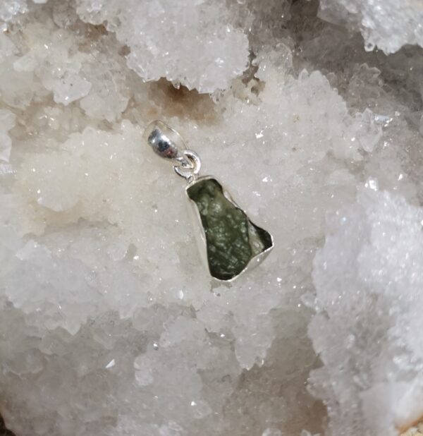COLGANTE PLATA Y MOLDAVITA 2,1 GRAMOS