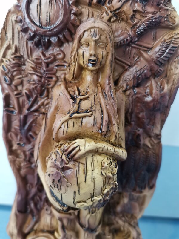 GAIA MADERA TALLADA - Imagen 2