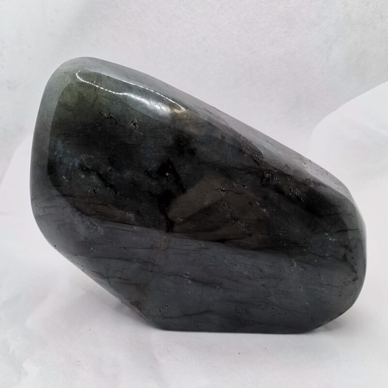 DRUSA LABRADORITA PULIDA 1357 GRAMOS