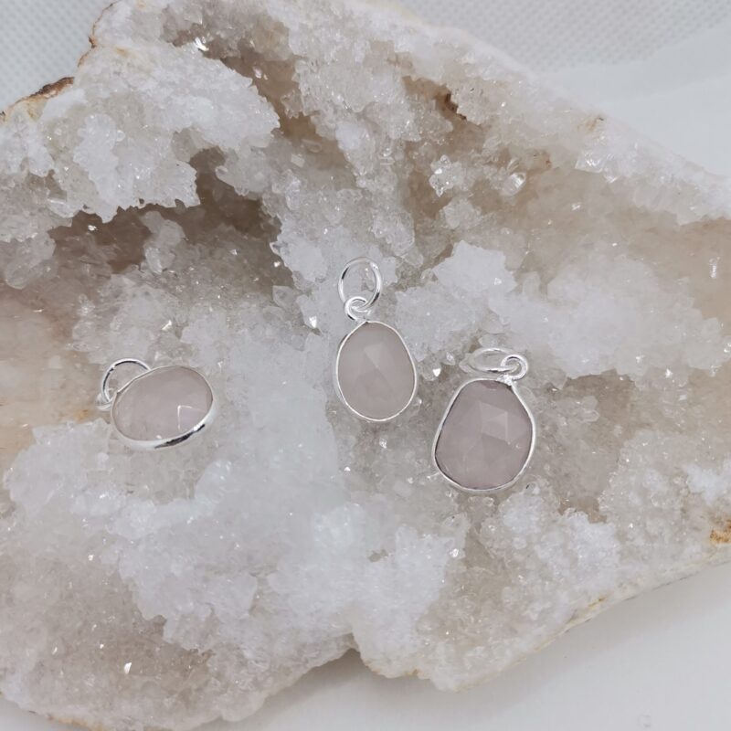 COLGANTE CUARZO ROSA FLATEADO PLATA 15