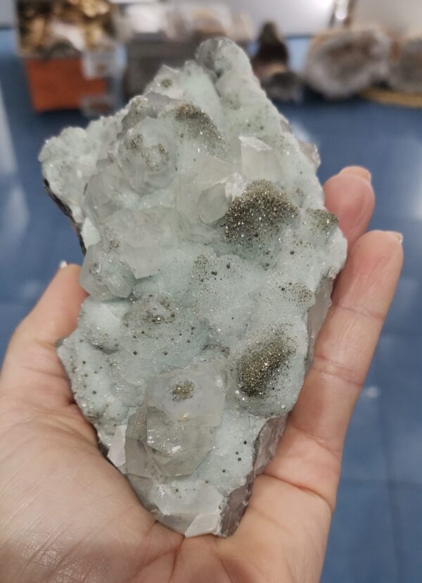 DRUSA FLUORITA CUARZO Y PIRITA 622 GRAMOS