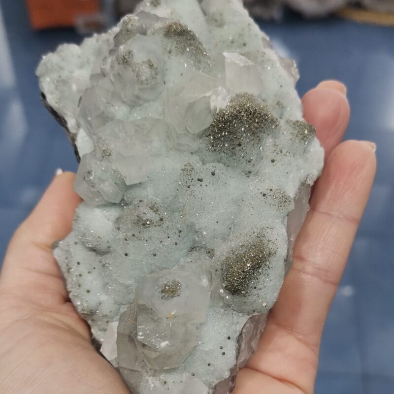DRUSA FLUORITA CUARZO Y PIRITA 622 GRAMOS
