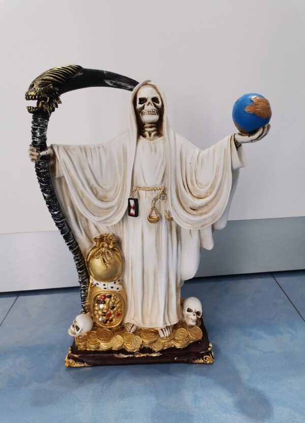 SANTA MUERTE BLANCA CON SACO Y MONEDAS 30 CM