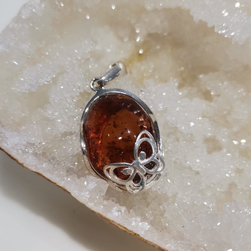 COLGANTE AMBAR OVALADO MARIPOSA PLATA