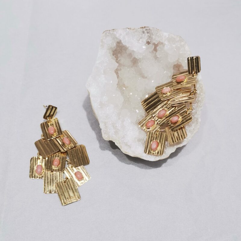 PENDIENTE  CORAL ROSA PLATA BAÑO ORO CUADRADOS