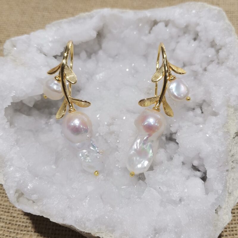 PENDIENTE PERLAS EN RAMA PLATA BAÑO ORO